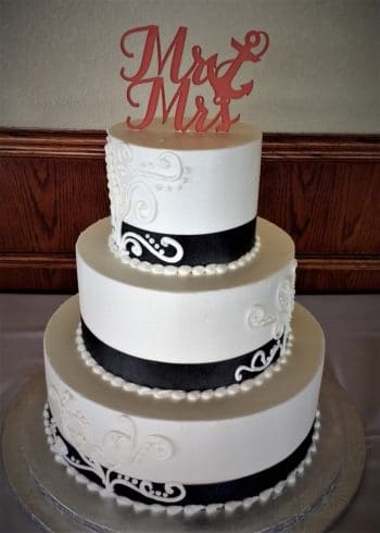 tiered black and white wedding cake
